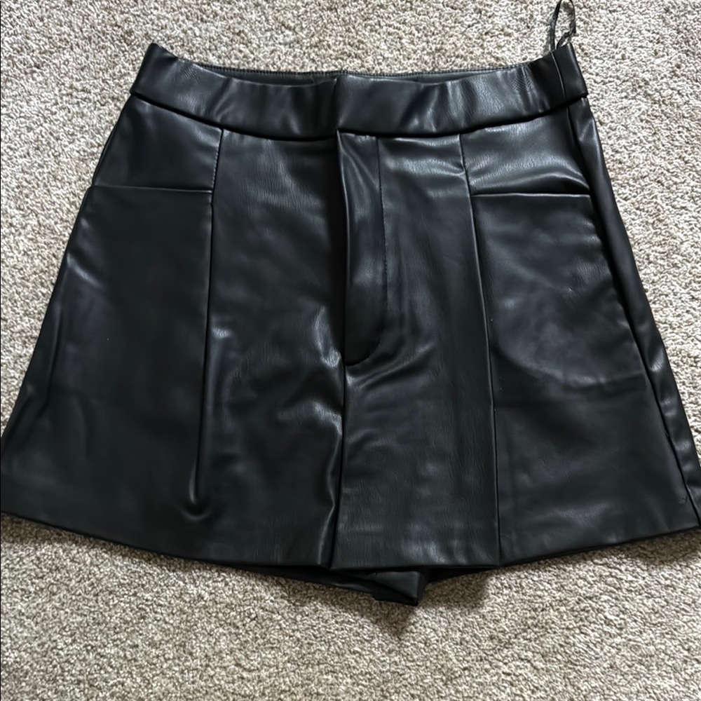 Zara Black Faux Leather Skort